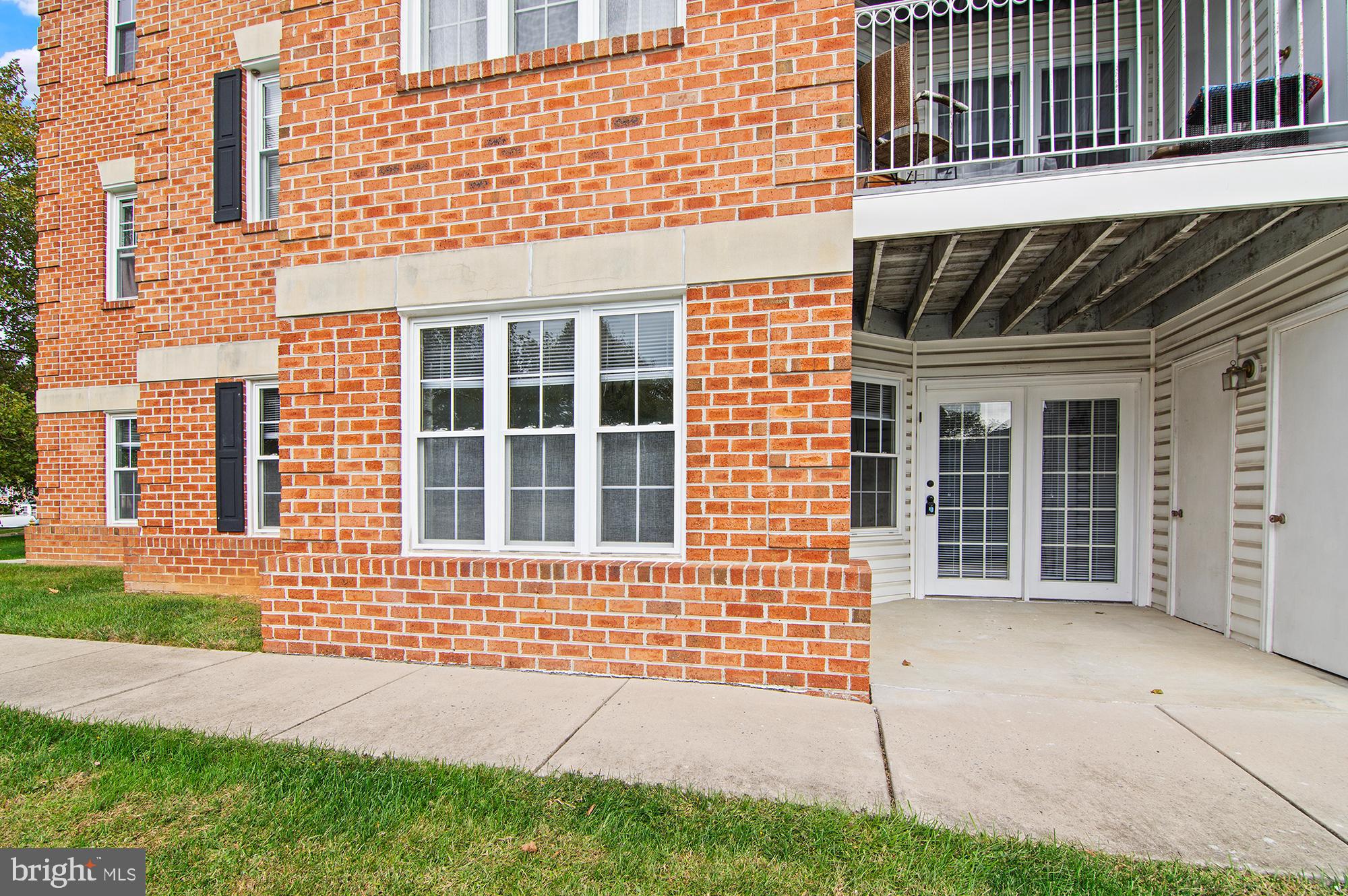 COUNTRY WALK - Residential