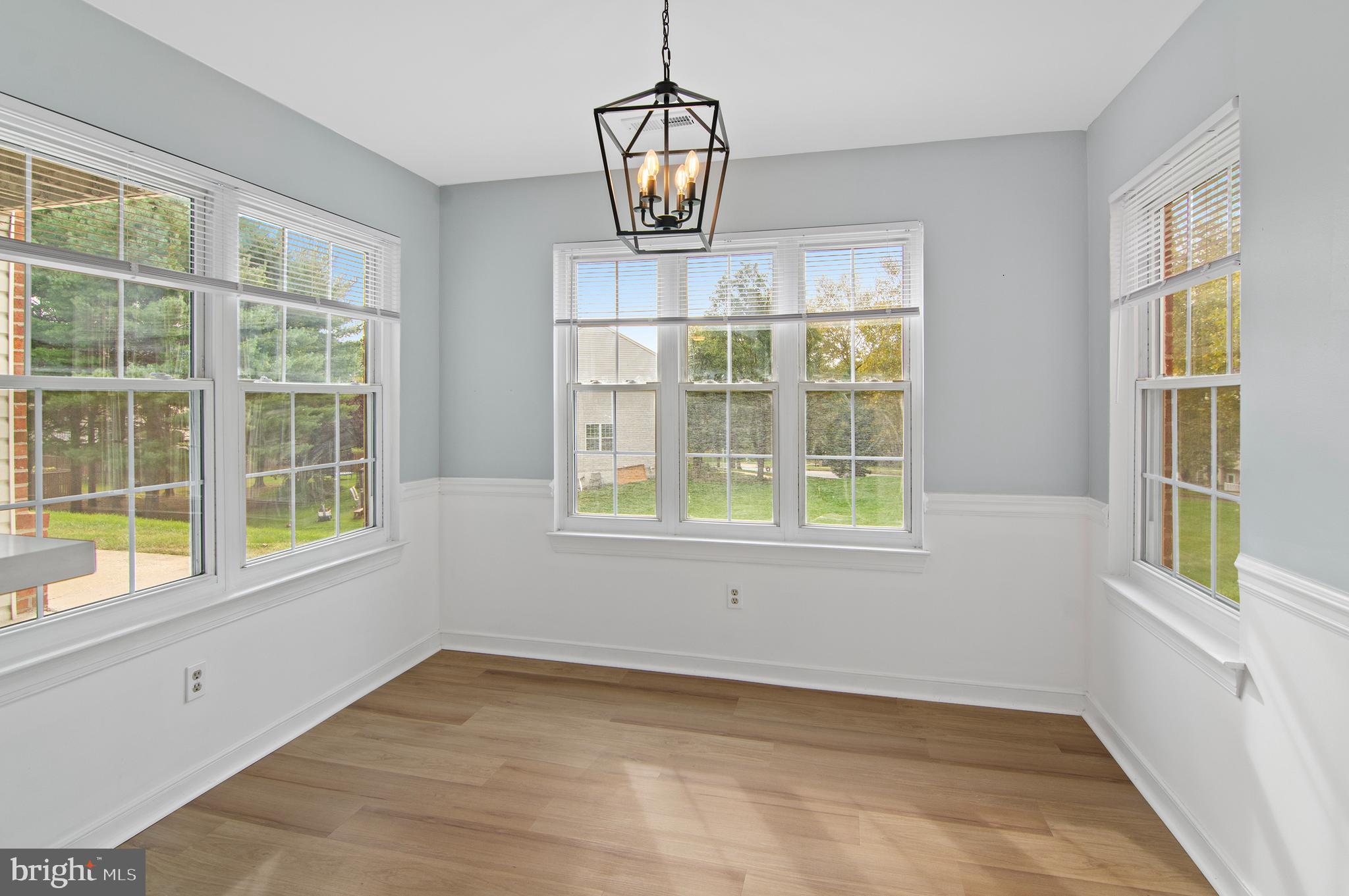 COUNTRY WALK - Residential