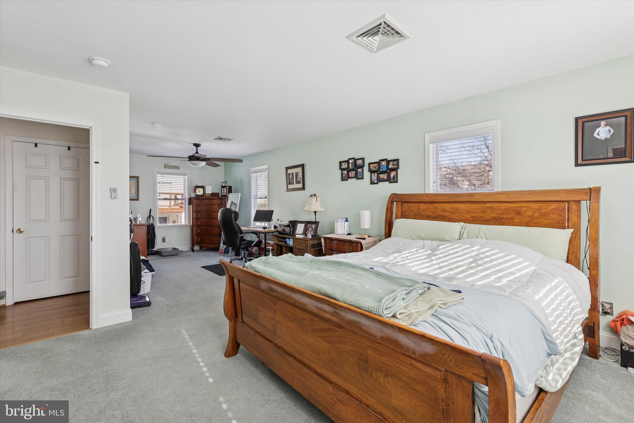 GERMANY HILL - Residential Income