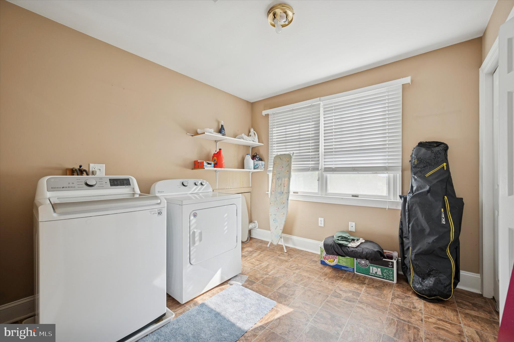 GERMANY HILL - Residential Income