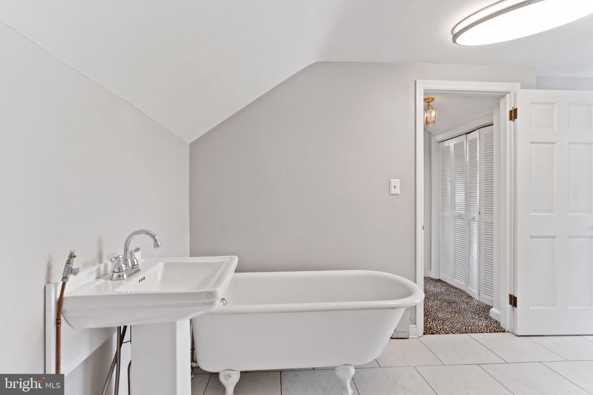 CHAMBERSBURG NORTH END - Residential