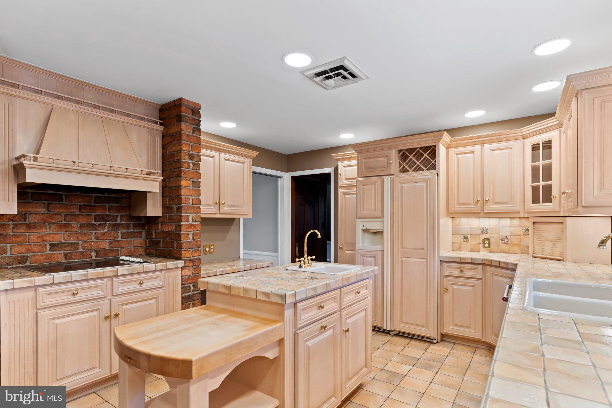 CHAMBERSBURG NORTH END - Residential