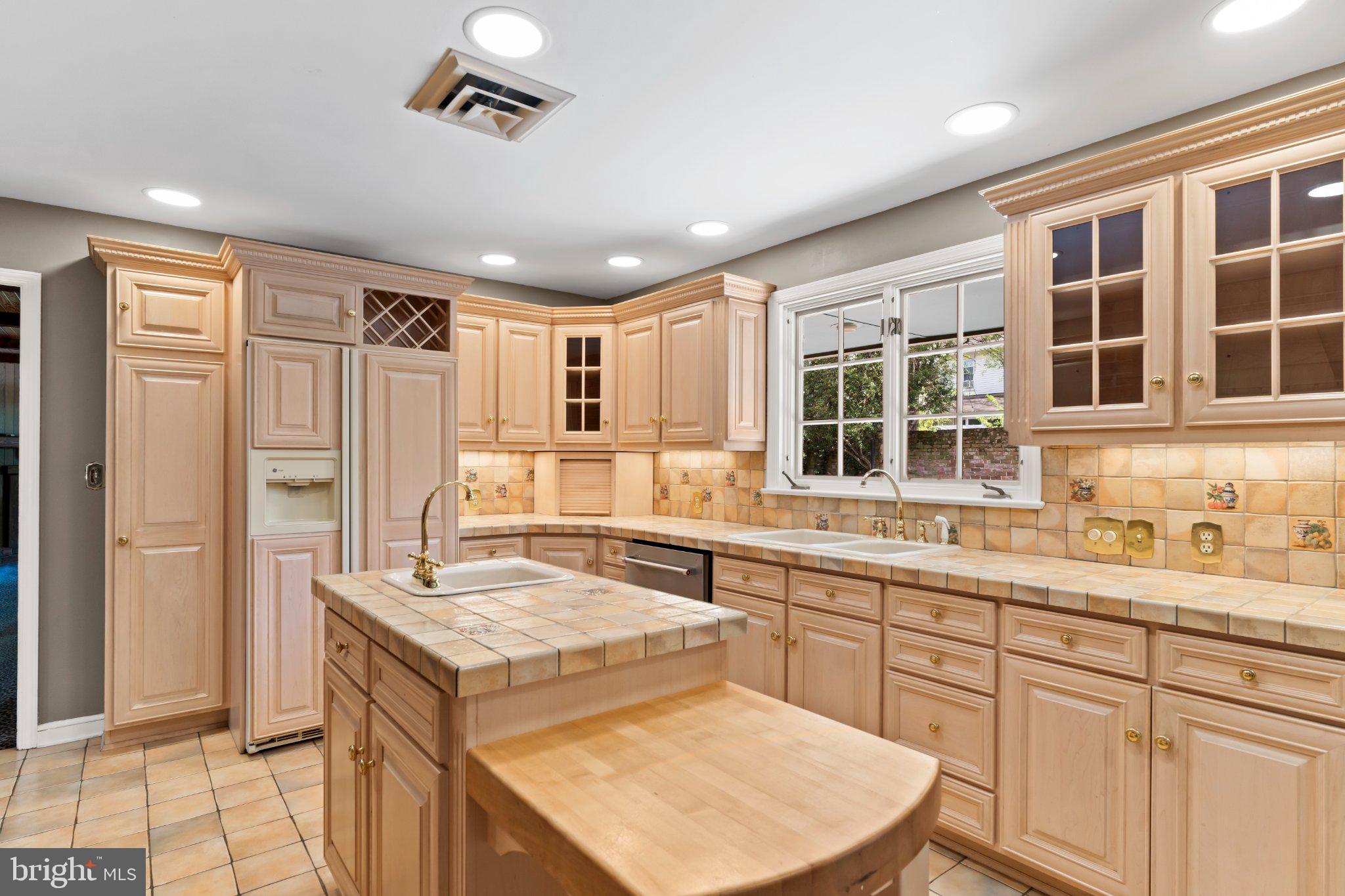 CHAMBERSBURG NORTH END - Residential