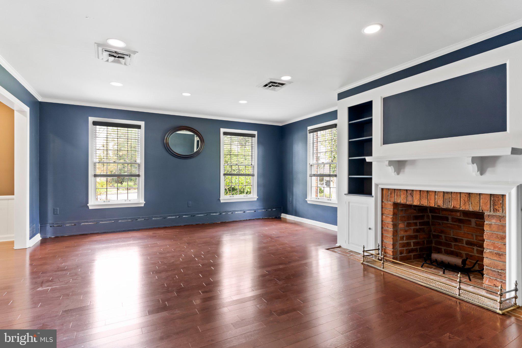 CHAMBERSBURG NORTH END - Residential