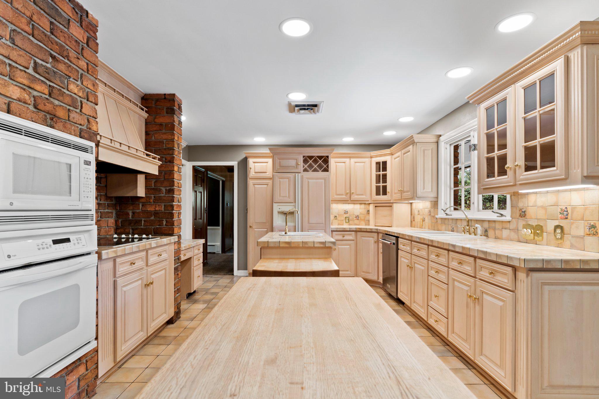 CHAMBERSBURG NORTH END - Residential