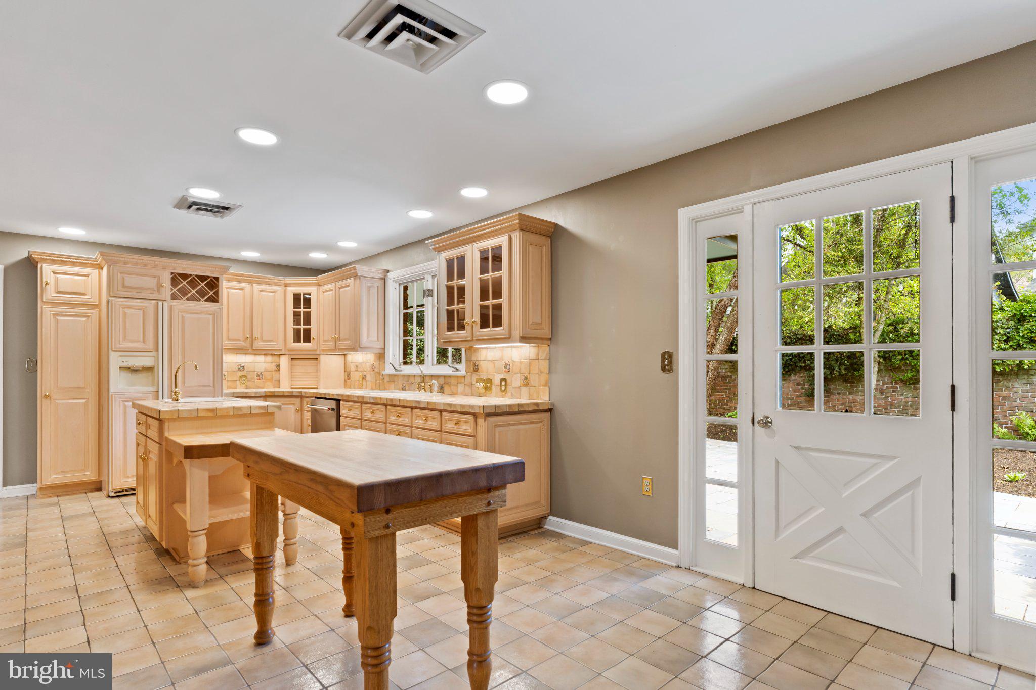 CHAMBERSBURG NORTH END - Residential