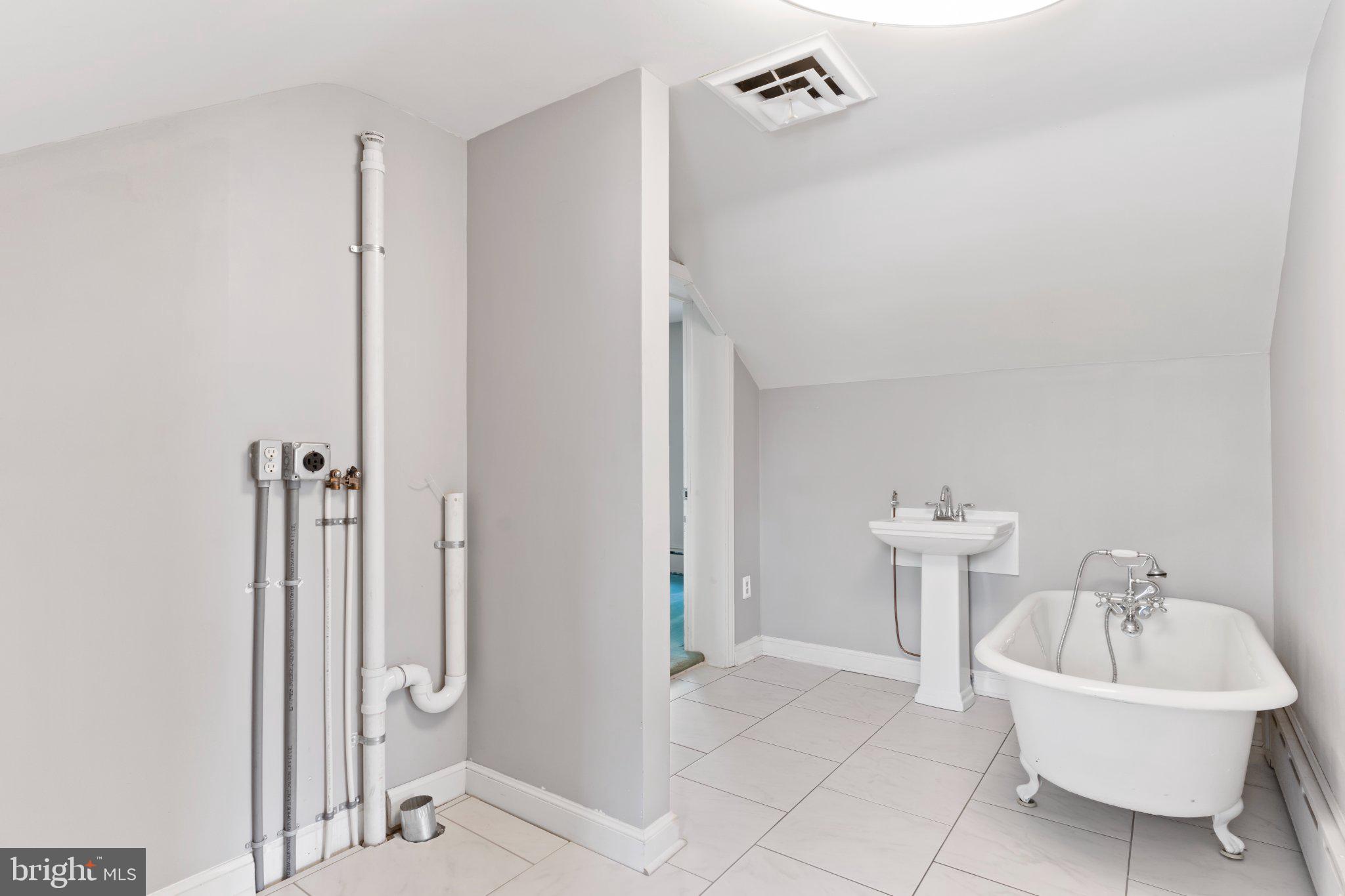 CHAMBERSBURG NORTH END - Residential