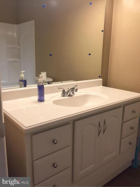 THE PROVINCES - Residential Lease