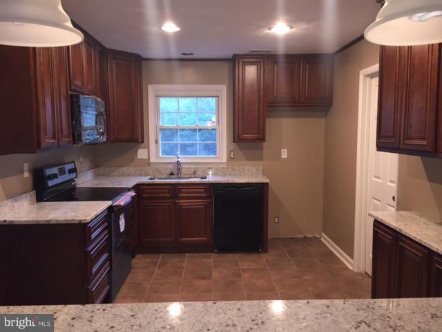 THE PROVINCES - Residential Lease