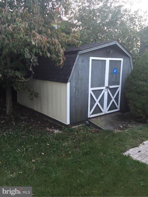 THE PROVINCES - Residential Lease