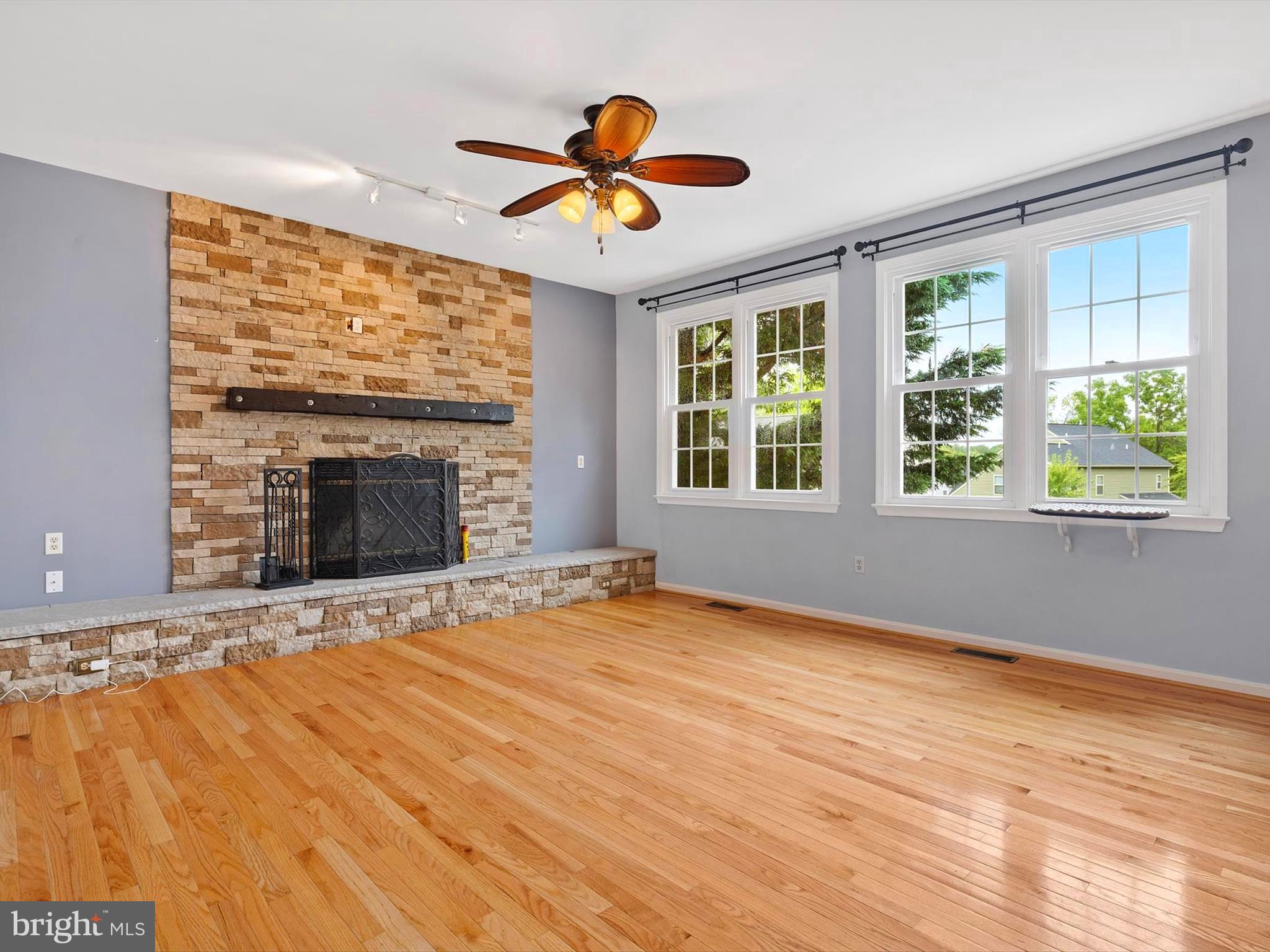 THE MEADOWS - Residential Lease