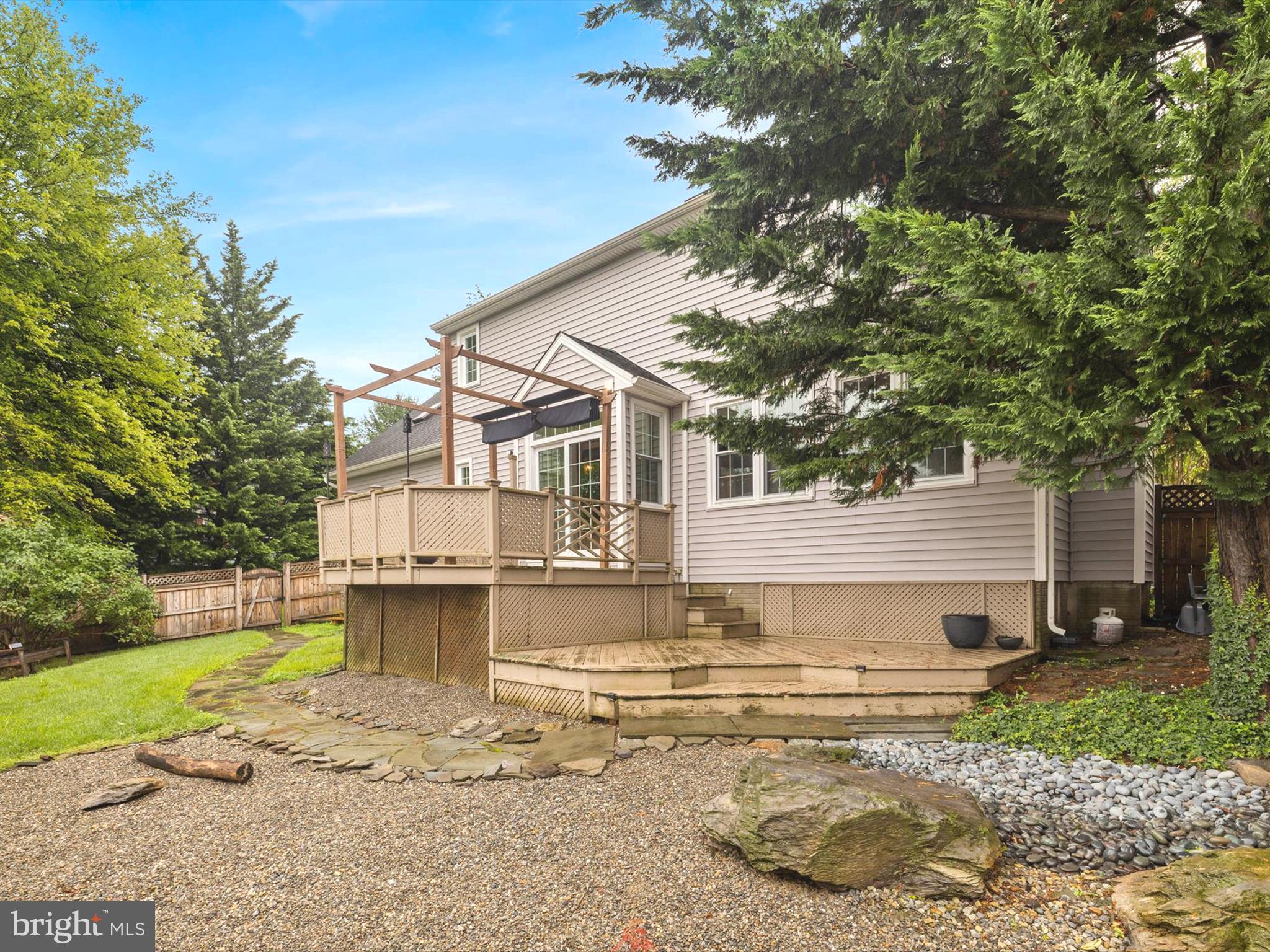 THE MEADOWS - Residential Lease