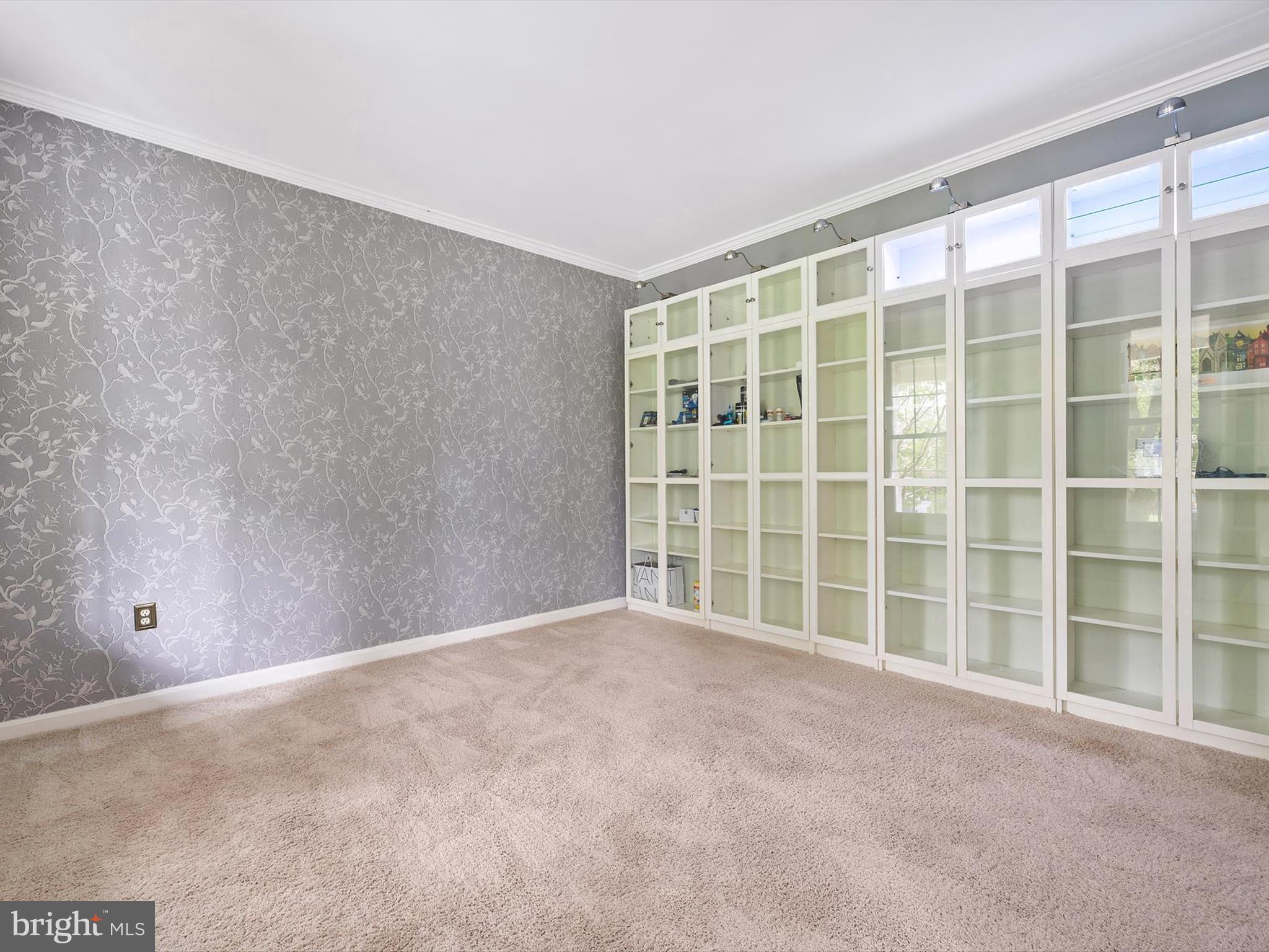 THE MEADOWS - Residential Lease