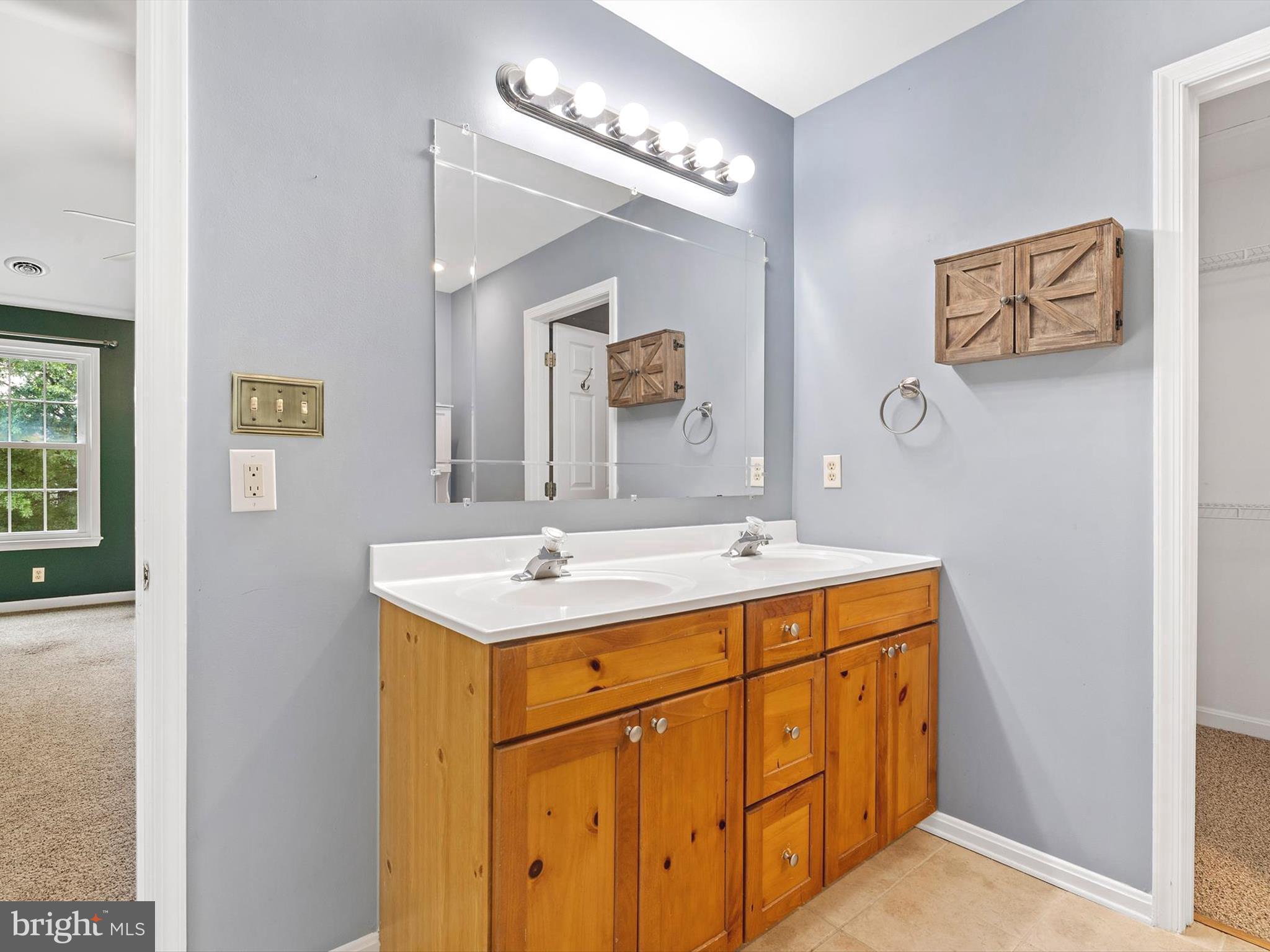 THE MEADOWS - Residential Lease