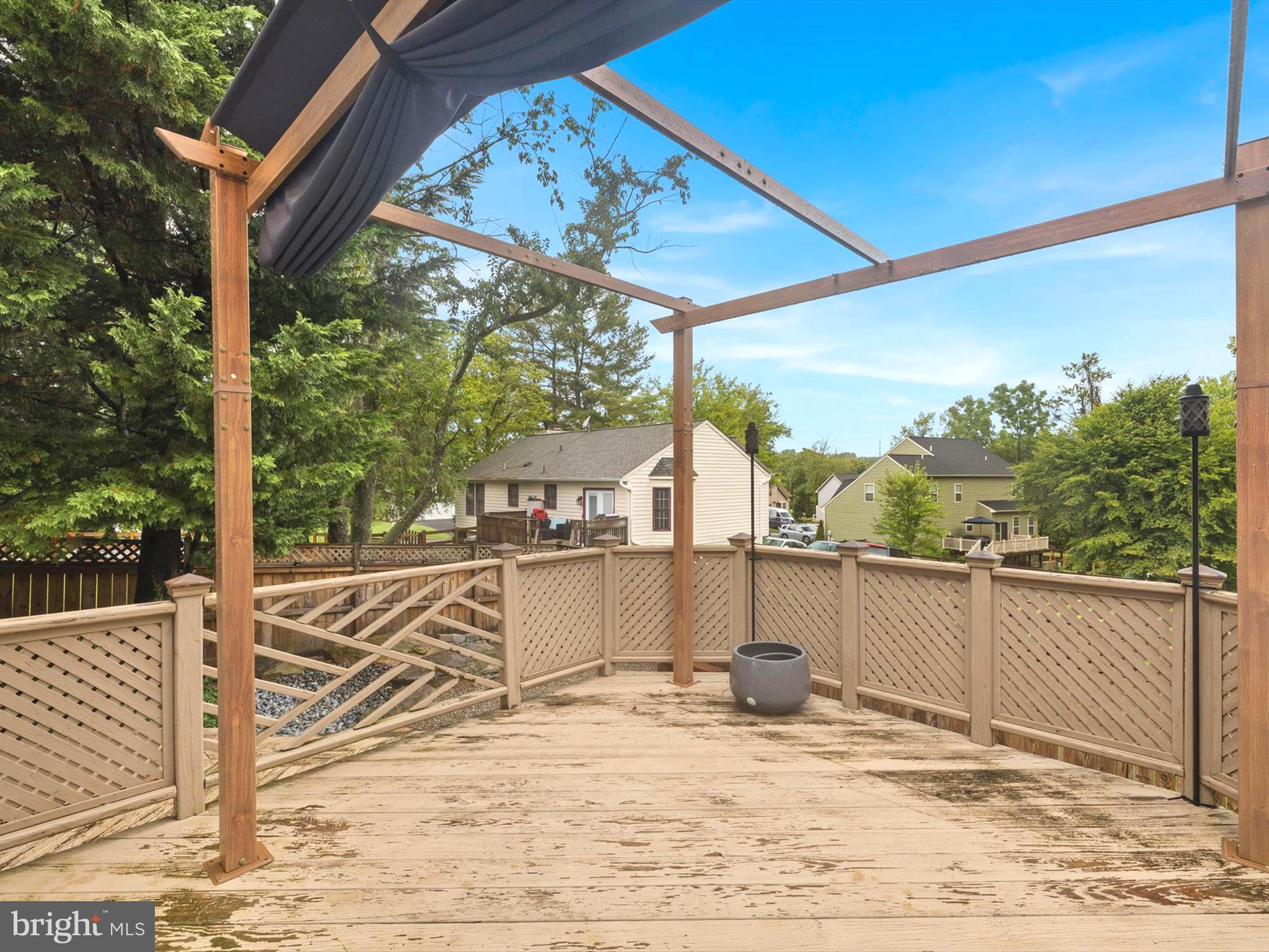 THE MEADOWS - Residential Lease