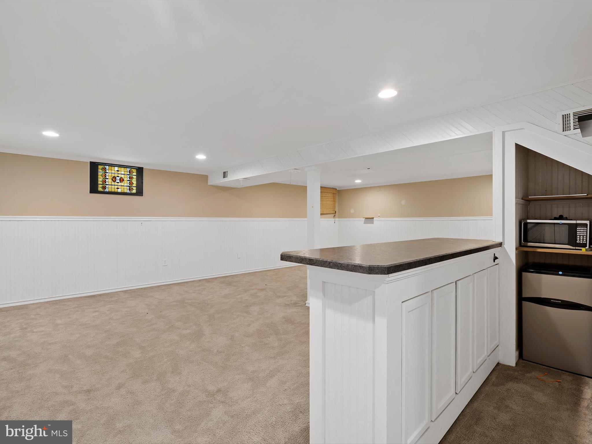 THE MEADOWS - Residential Lease