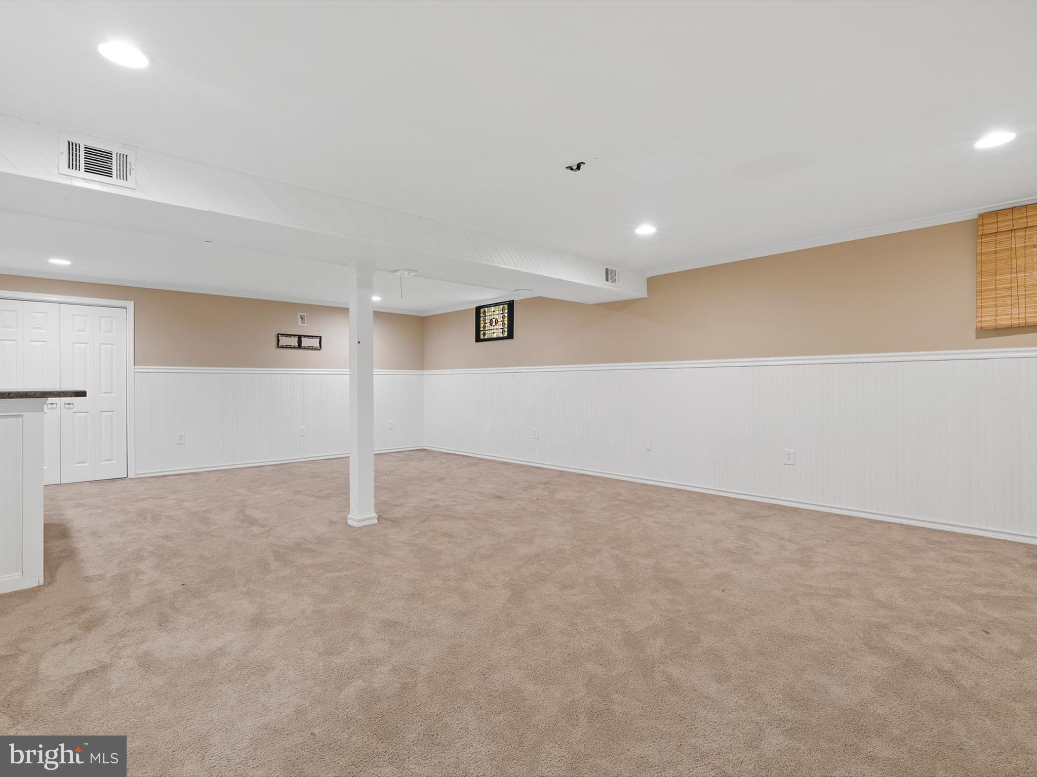 THE MEADOWS - Residential Lease