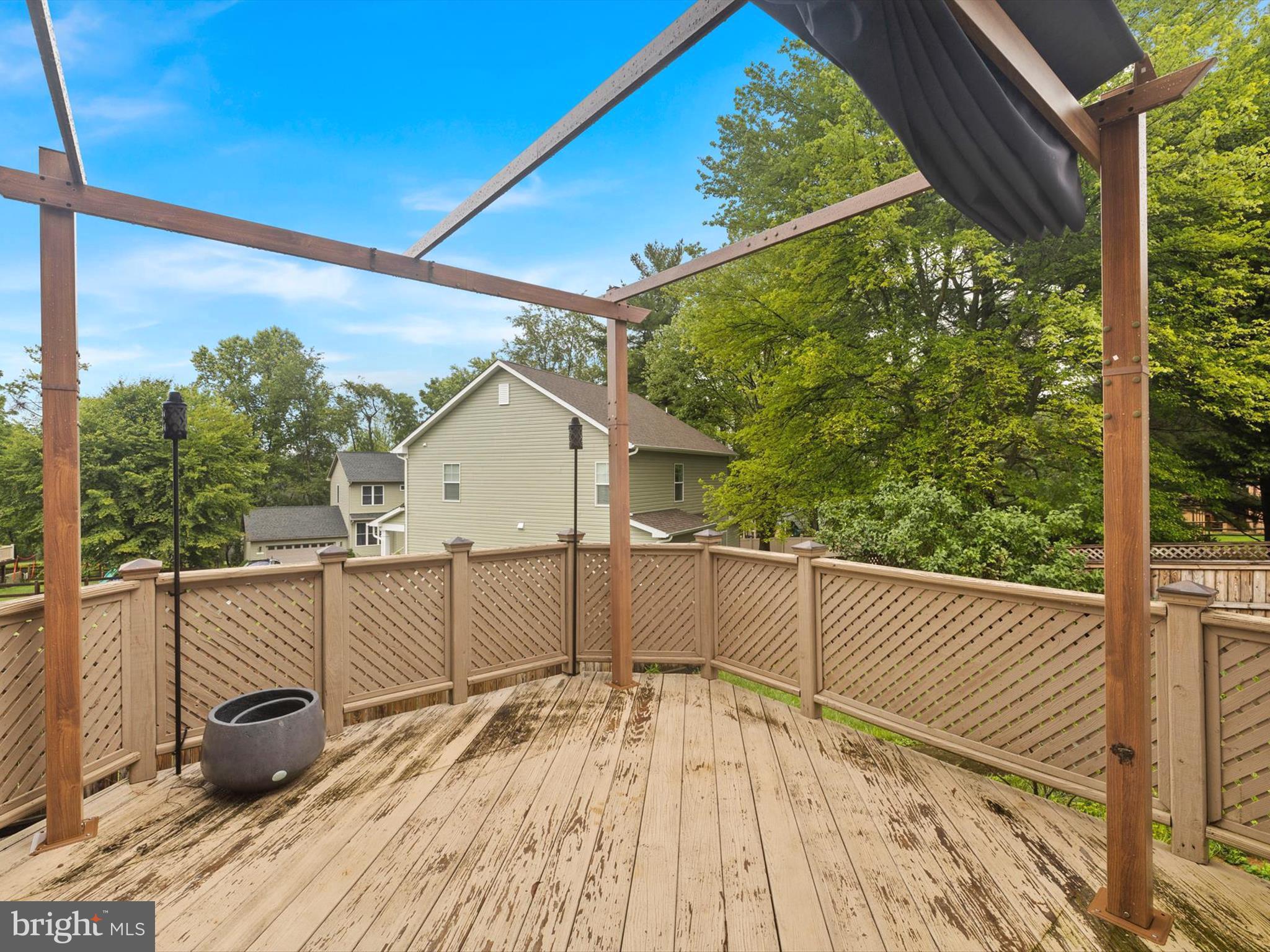 THE MEADOWS - Residential Lease