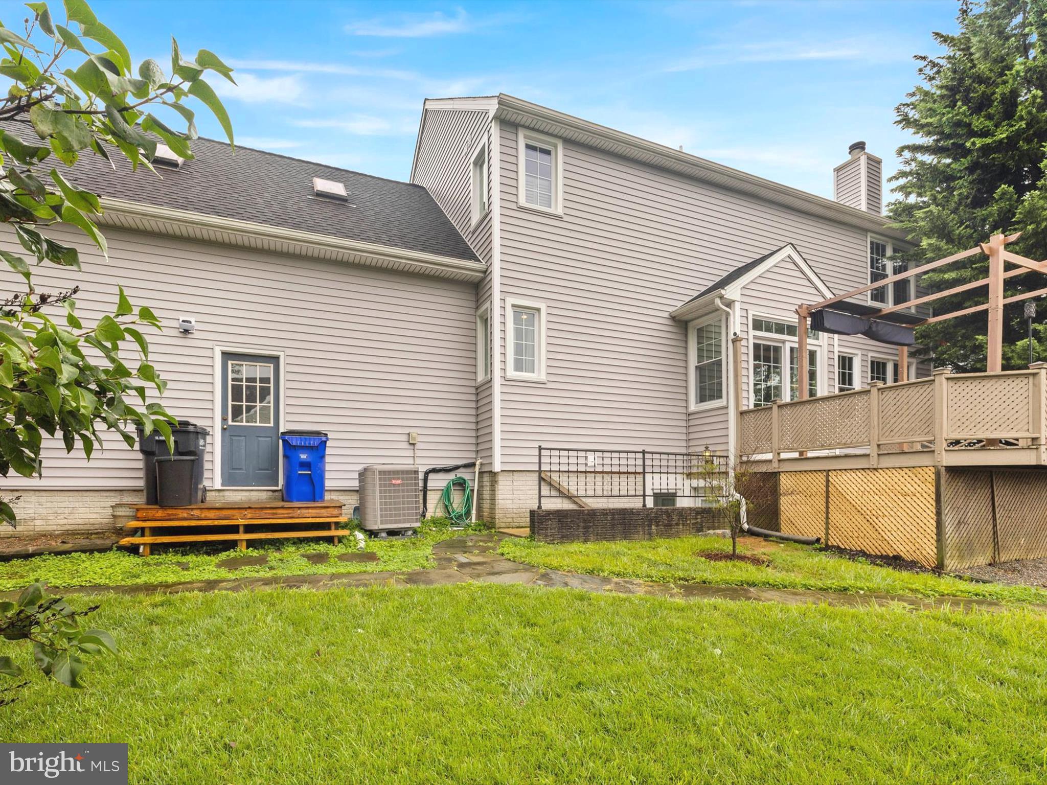 THE MEADOWS - Residential Lease