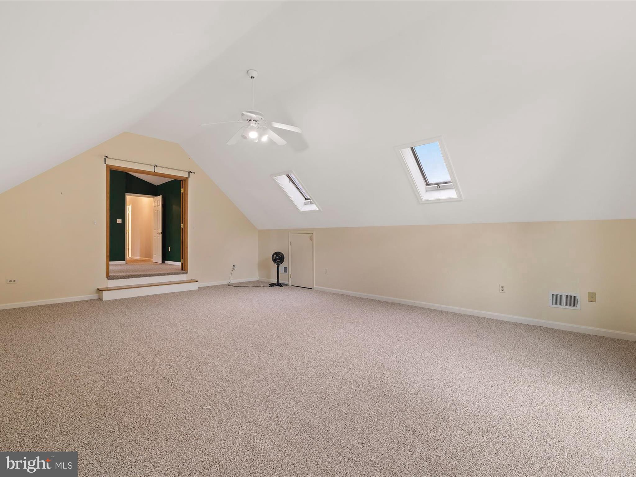 THE MEADOWS - Residential Lease