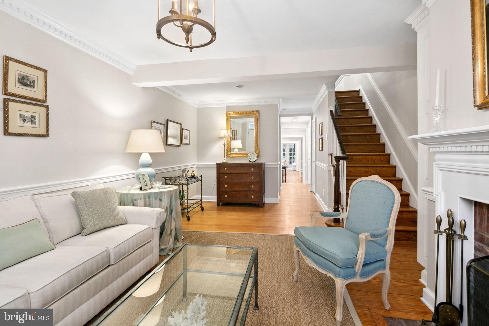 OLD TOWN ALEXANDRIA - Residential