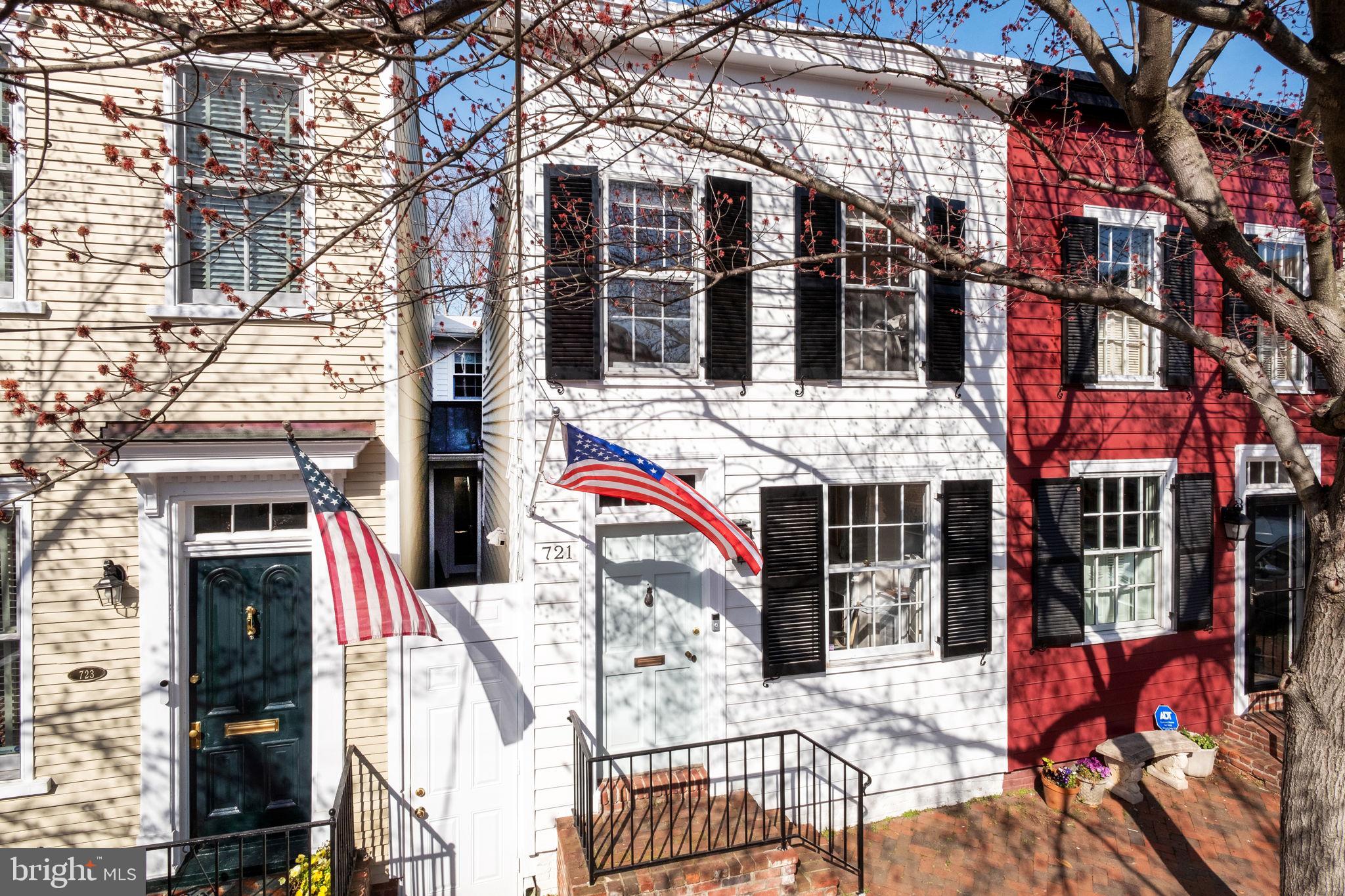OLD TOWN ALEXANDRIA - Residential