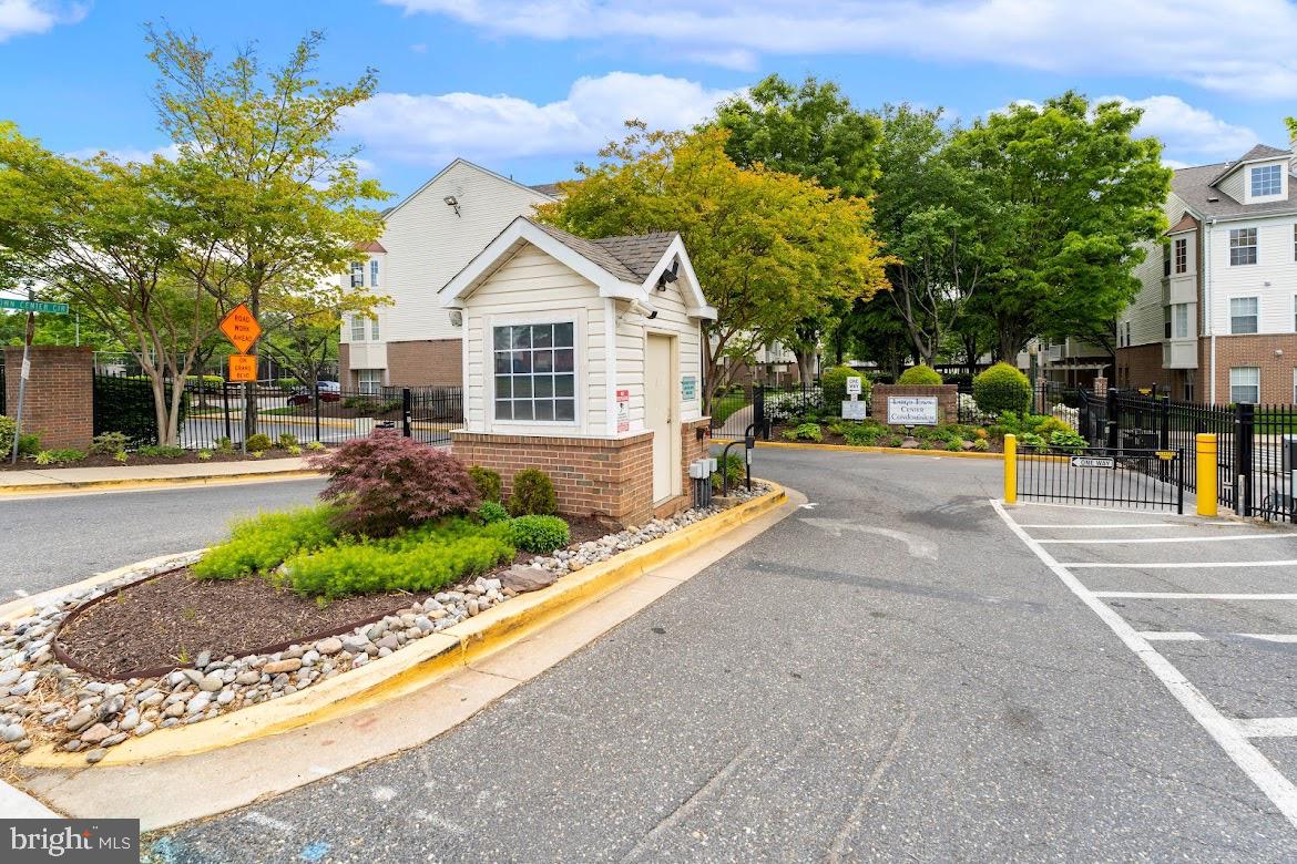 LARGO TOWN CENTER CONDOMINIUMS - Residential Lease