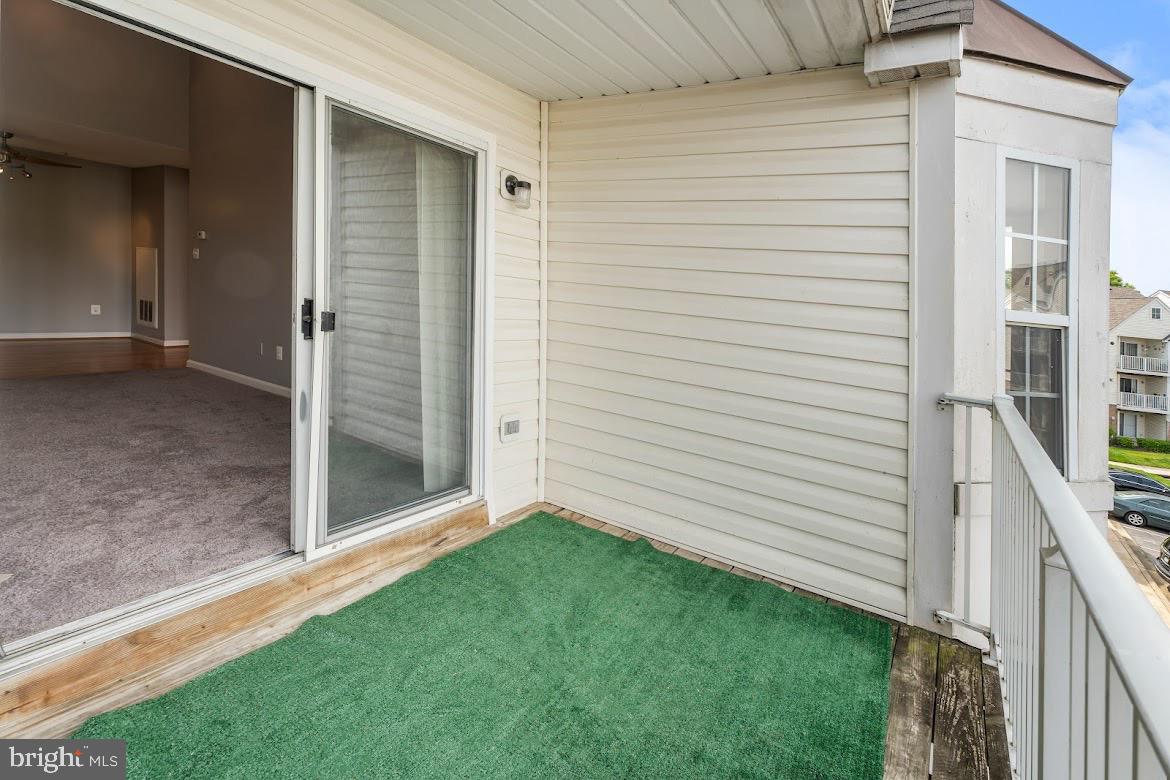 LARGO TOWN CENTER CONDOMINIUMS - Residential Lease