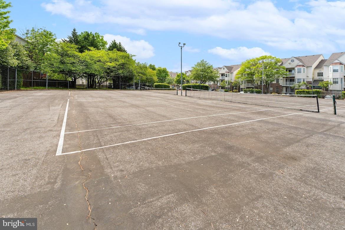 LARGO TOWN CENTER CONDOMINIUMS - Residential Lease