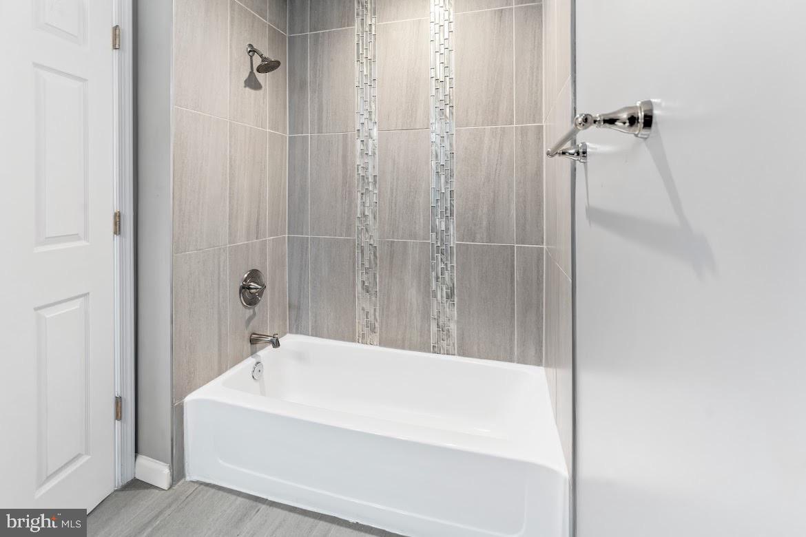 LARGO TOWN CENTER CONDOMINIUMS - Residential Lease