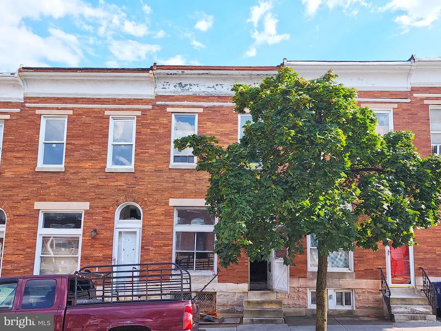 ONLINE AUCTION: Bidding begins 10/4 @ 10:00 AM. Bidding ends 10/6 @ 11:40 AM. List Price is Suggested Opening Bid. 2 Story Townhouse located in the Broadway East area in Baltimore, Maryland. Residents can enjoy nearby attractions like the nationally acclaimed John Hopkins Hospital, Clifton Park, Clifton Park Golf Course, Northeast Market, and Erdman Shopping Center. Property is in need of renovations and repairs. Easy Access to Major Traffic Artery North Ave. Property is Vacant. See below for more information.  Deposit: $5,000.