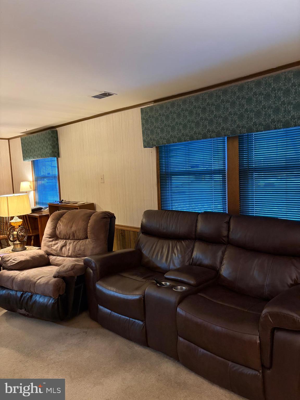 MAPLE RIDGE - Residential