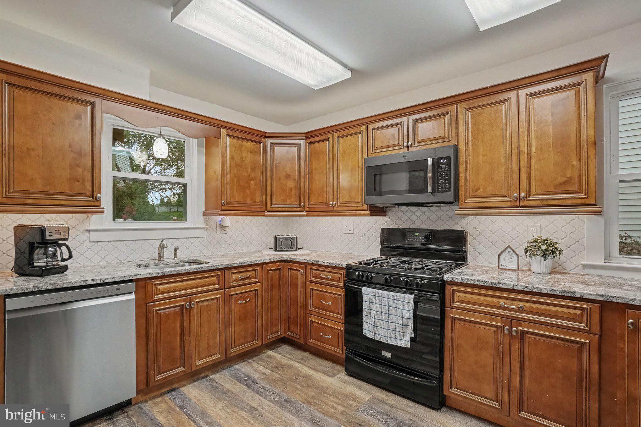 729 HOLLY DRIVE