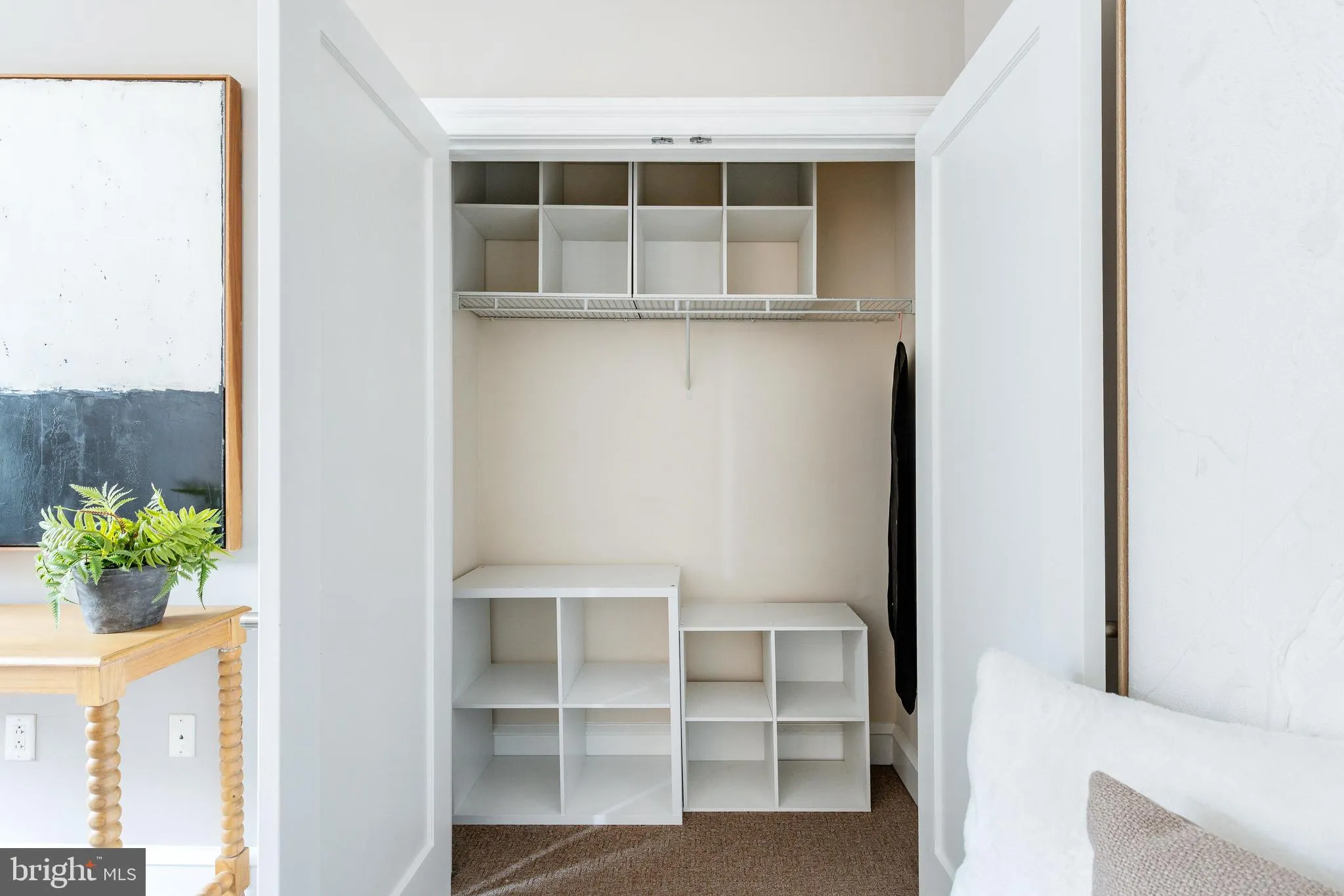 Philadelphia, Pennsylvania 19103, United States, 1 Bedroom Bedrooms, ,1 BathroomBathrooms,Residential,Contingent,79879