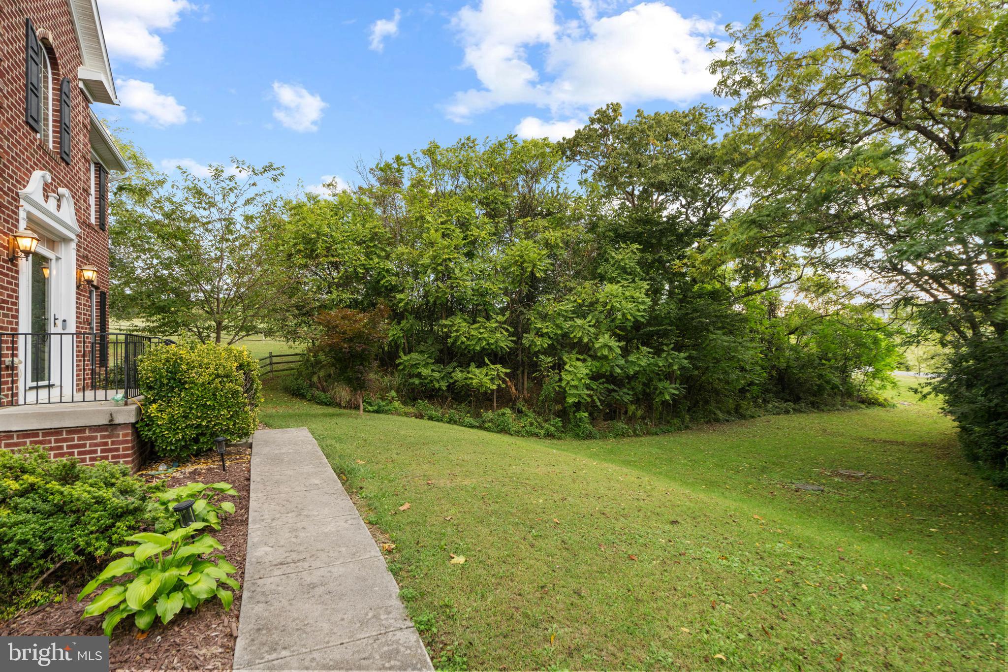 CHIMNEY HILL ESTATES - Residential