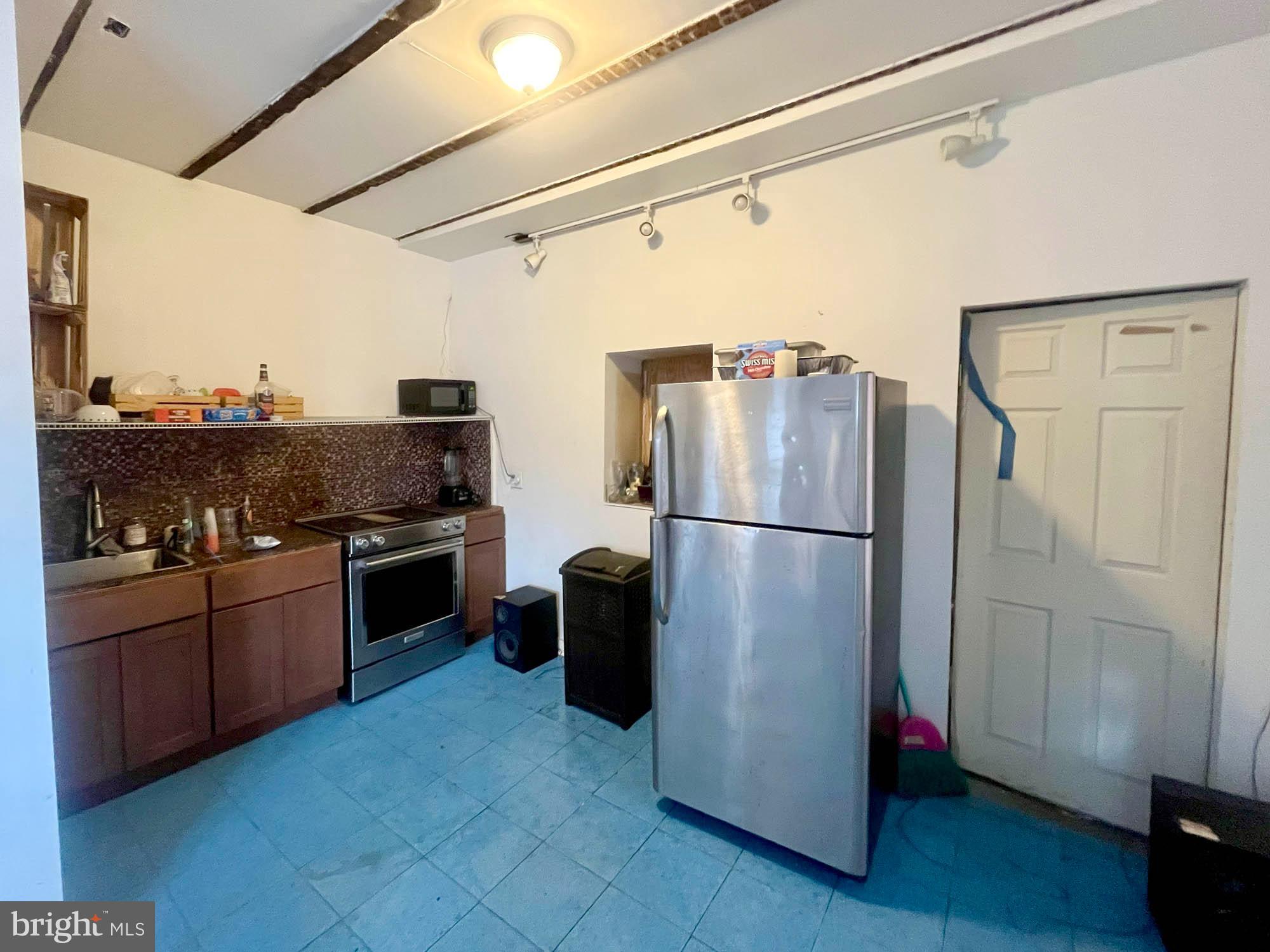 FRANKLIN SQUARE HISTORIC DISTRICT - Commercial Sale