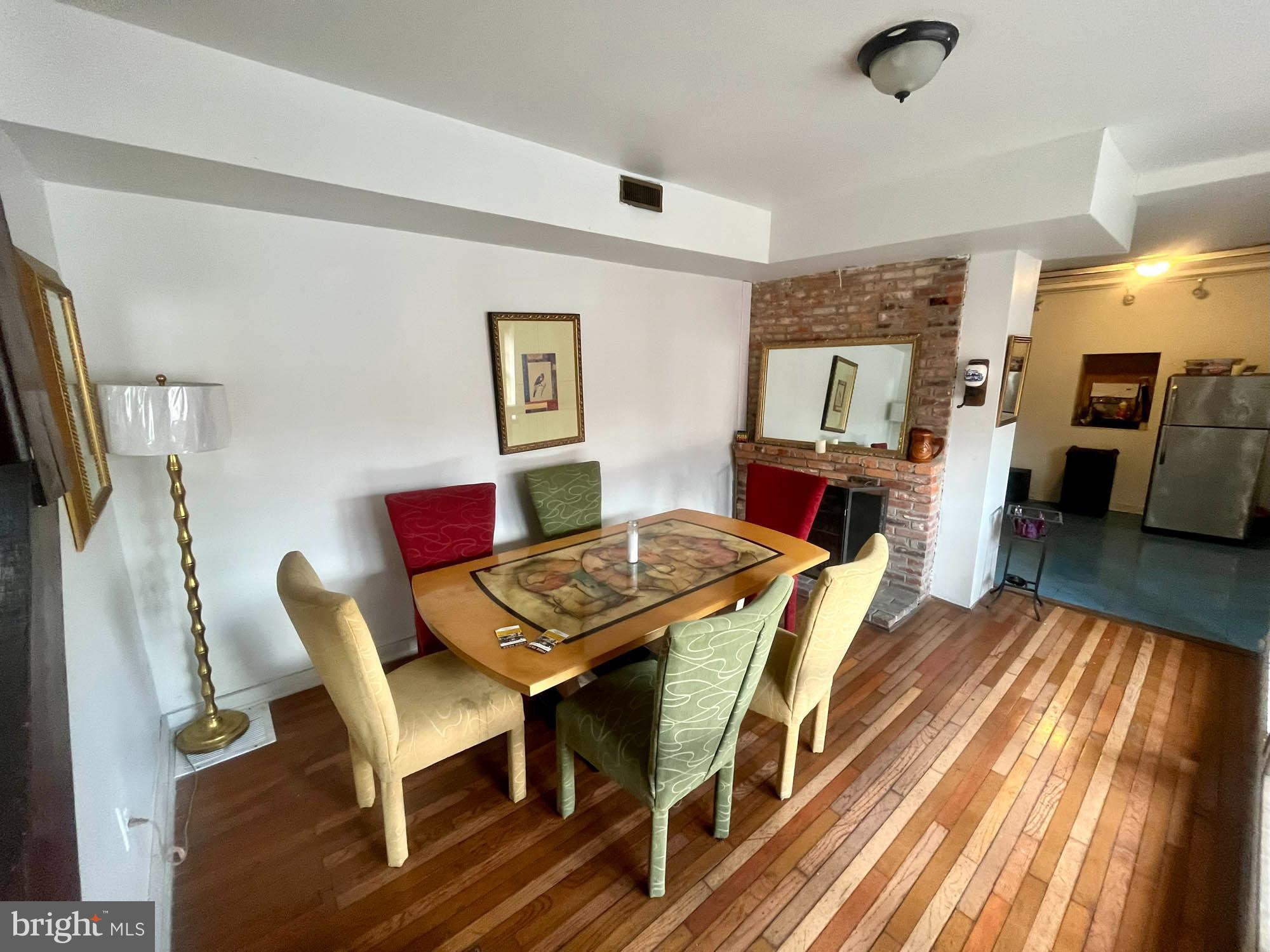 FRANKLIN SQUARE HISTORIC DISTRICT - Commercial Sale