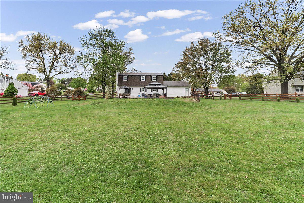 LAUREL - Residential