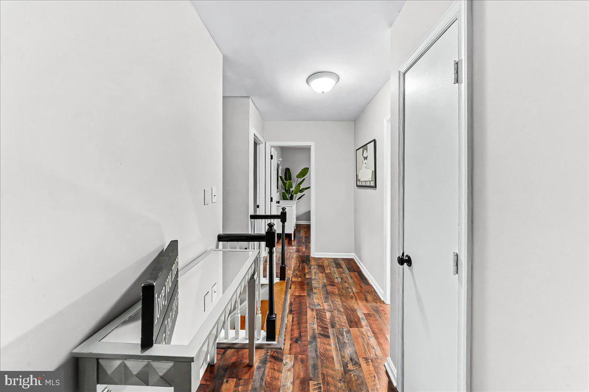 LAUREL - Residential