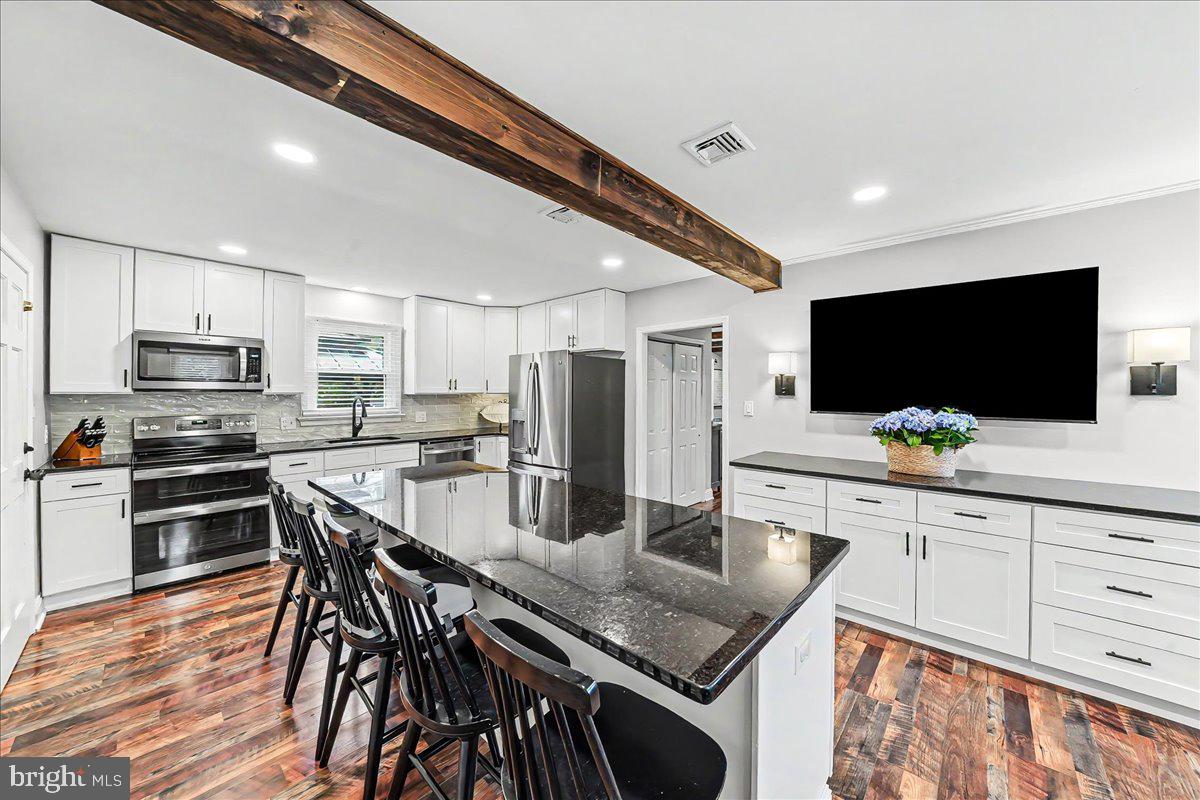 LAUREL - Residential