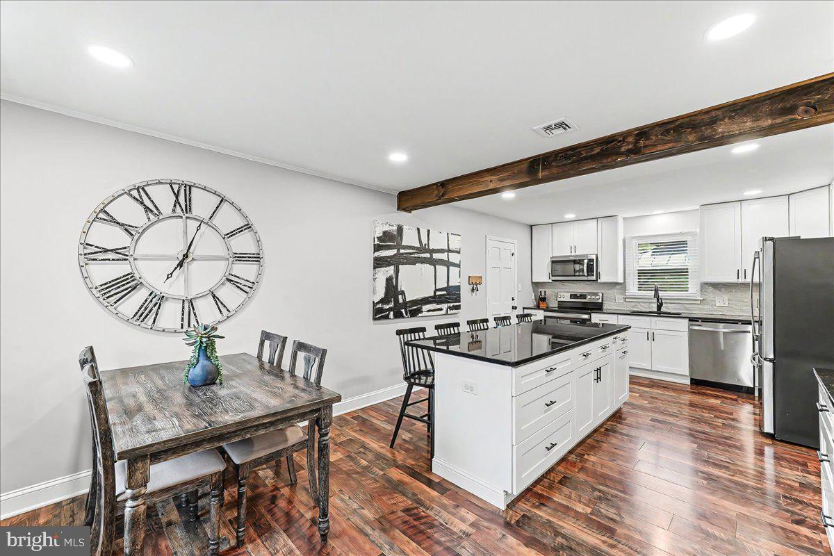 LAUREL - Residential