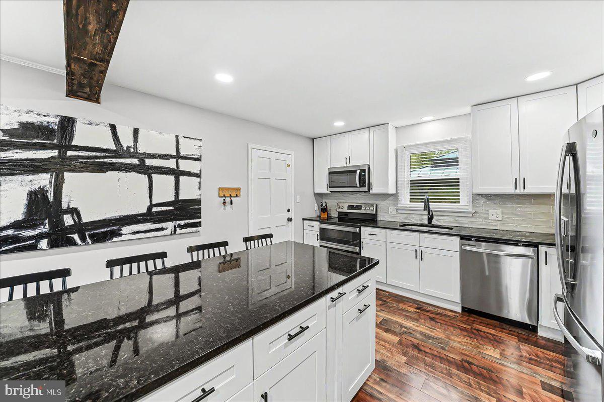 LAUREL - Residential