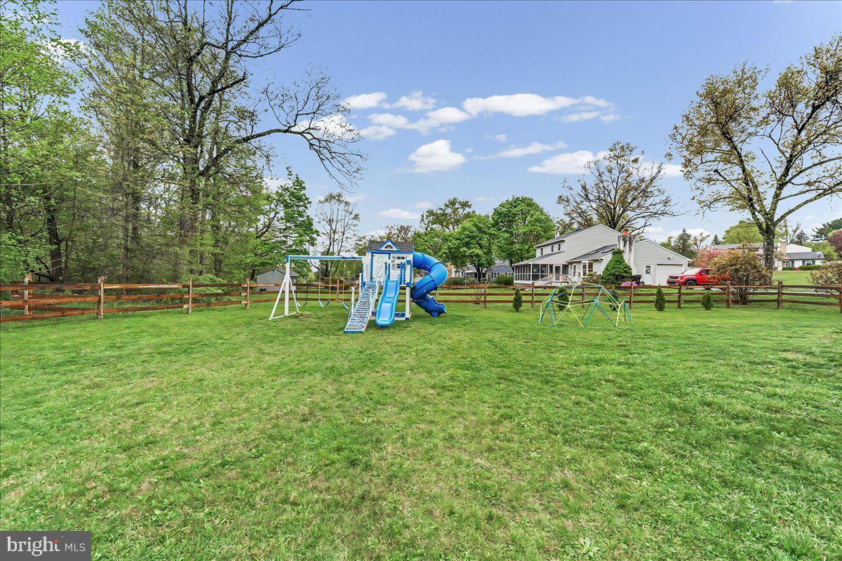 LAUREL - Residential