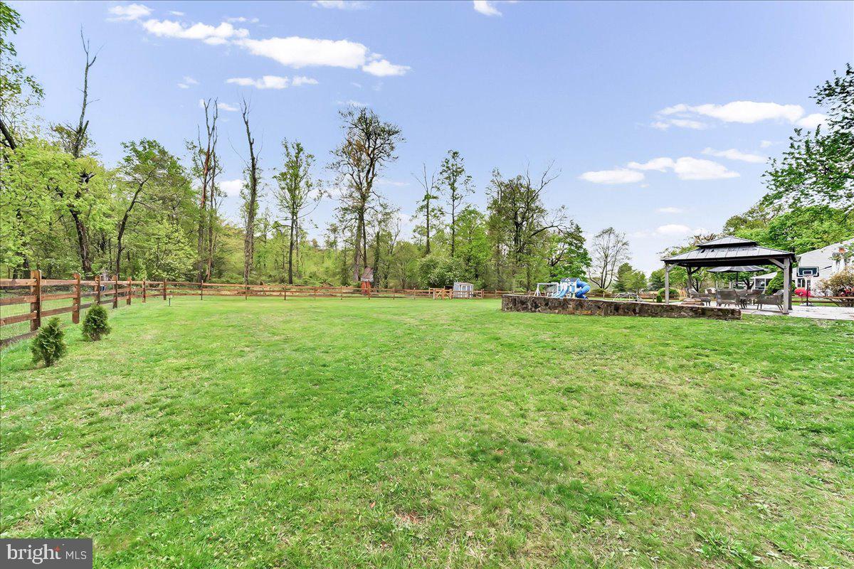 LAUREL - Residential