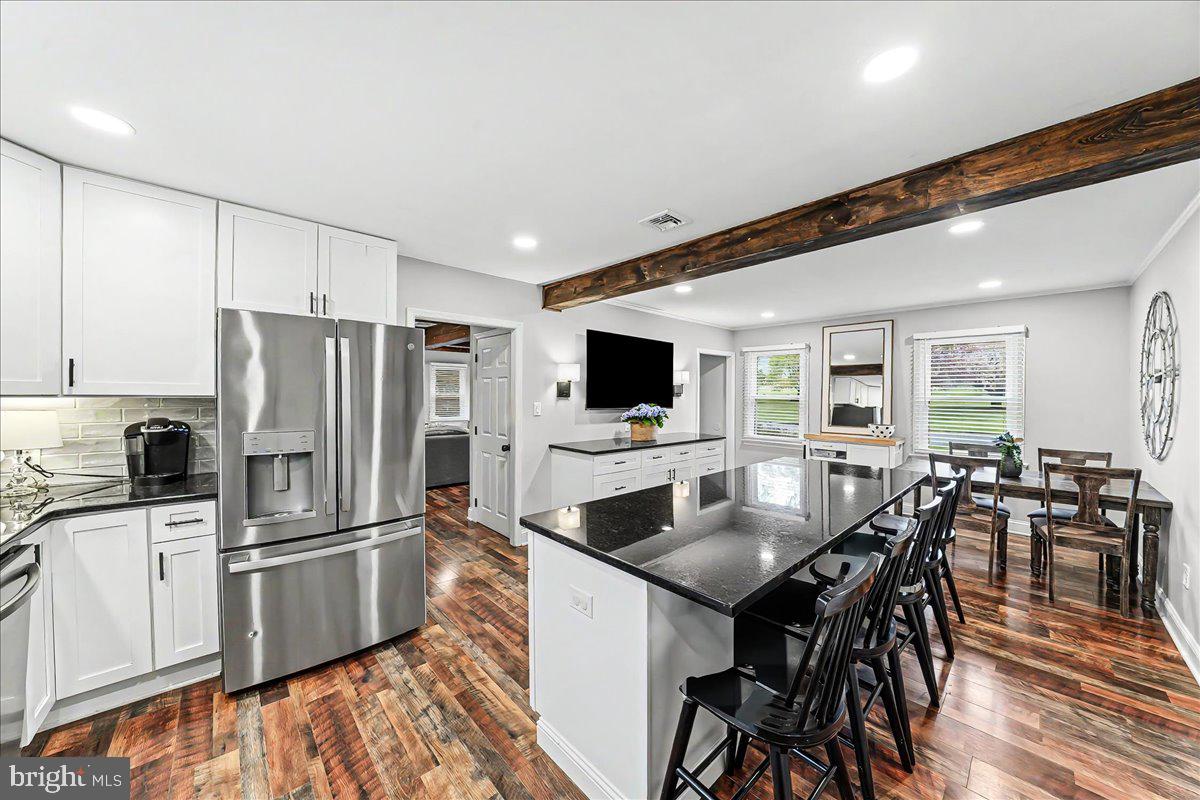 LAUREL - Residential