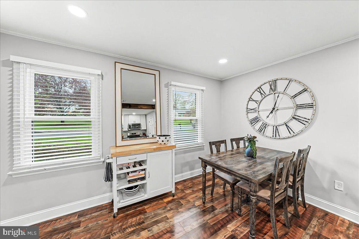 LAUREL - Residential