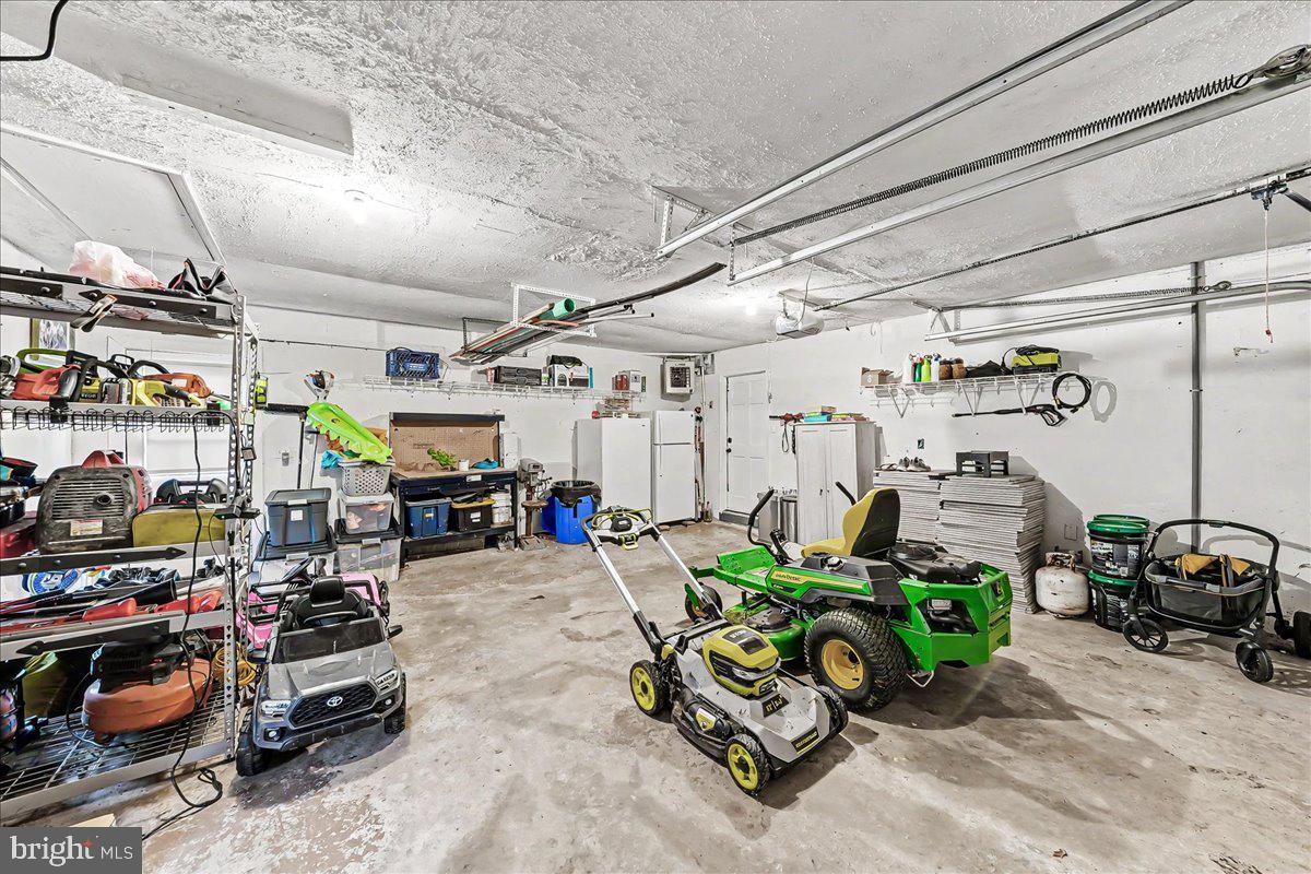 LAUREL - Residential