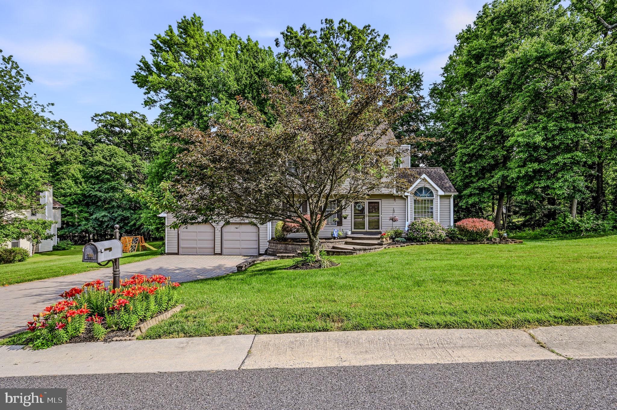 700 SPRINGCREEK COURT