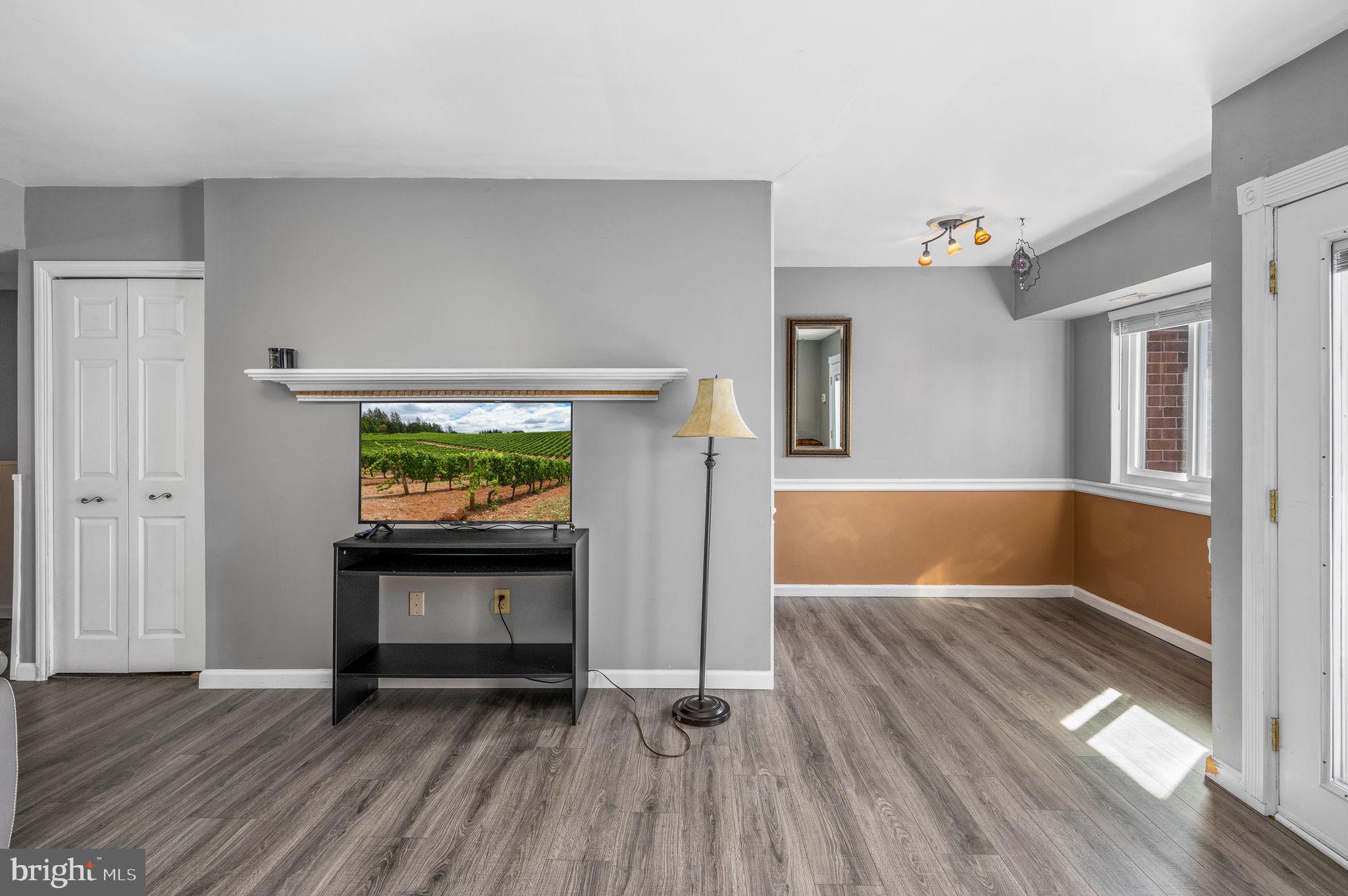 THE MEADOWS - Residential