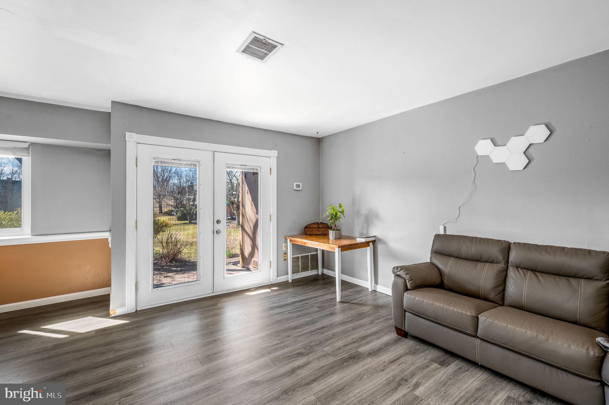 THE MEADOWS - Residential